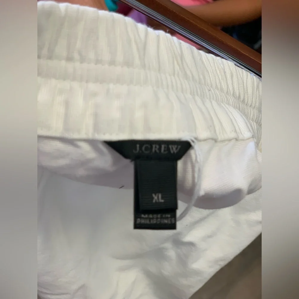 J Crew Women's White Casual 100% Cotton Pull On Shorts.   Size-X-Large